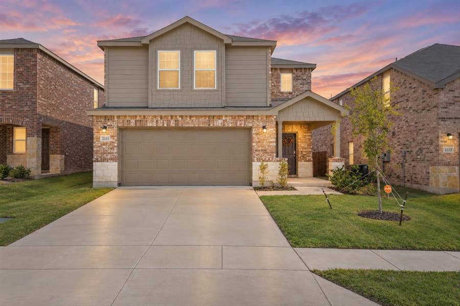 Property photo for 2111 Sugar Maple Lane, Forney, TX