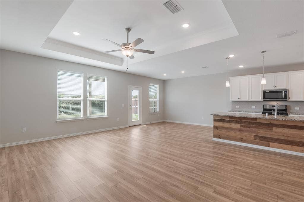 215 Hadley Lane, Fate, TX 75087 215 Hadley Lane, Fate, TX 75087