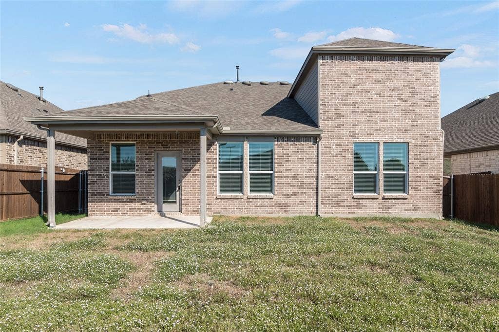 215 Hadley Lane, Fate, TX 75087 215 Hadley Lane, Fate, TX 75087