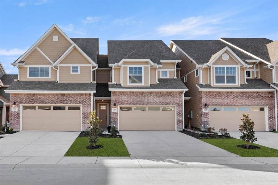 Property photo for 604 Nolan Lane, Wylie, TX