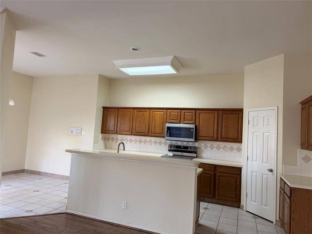 337 Sycamore Drive, Murphy, TX 75094 337 Sycamore Drive, Murphy, TX 75094