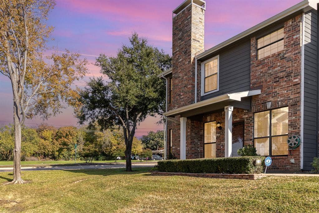 2800 Keller Springs Road, #8C, Carrollton, TX 75006 Welcome to 2800 Keller Springs, Unit 8-C!