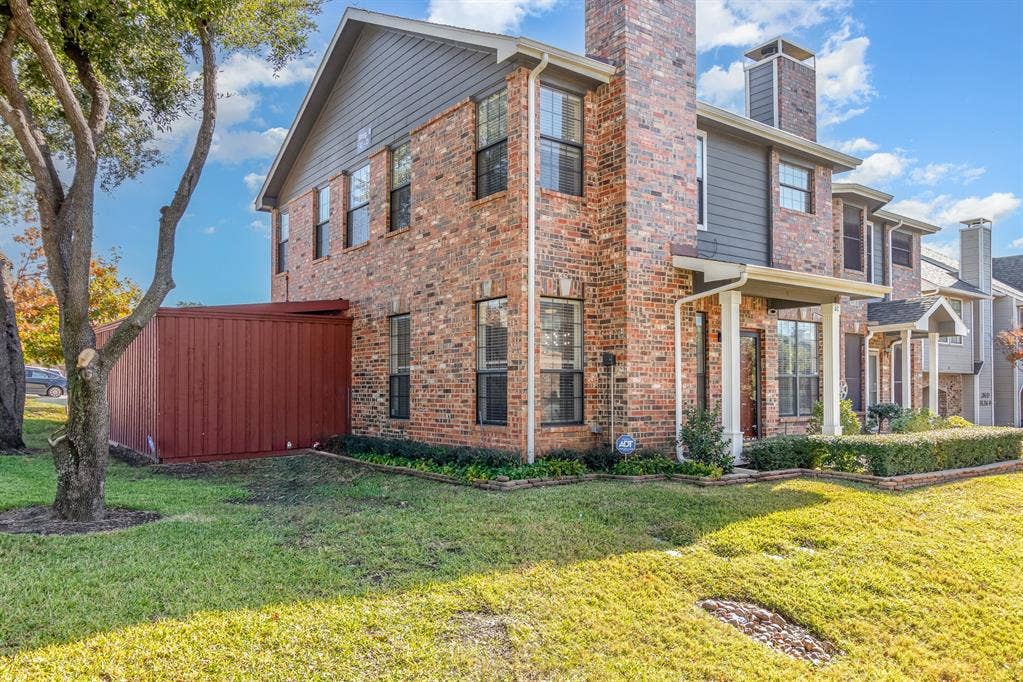 2800 Keller Springs Road, #8C, Carrollton, TX 75006 Don't let the traditional design fool you -- the inside abounds with upgraded detail and luxury.