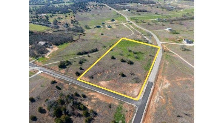 Property photo for 240 Rolling Hills Boulevard, Alvord, TX