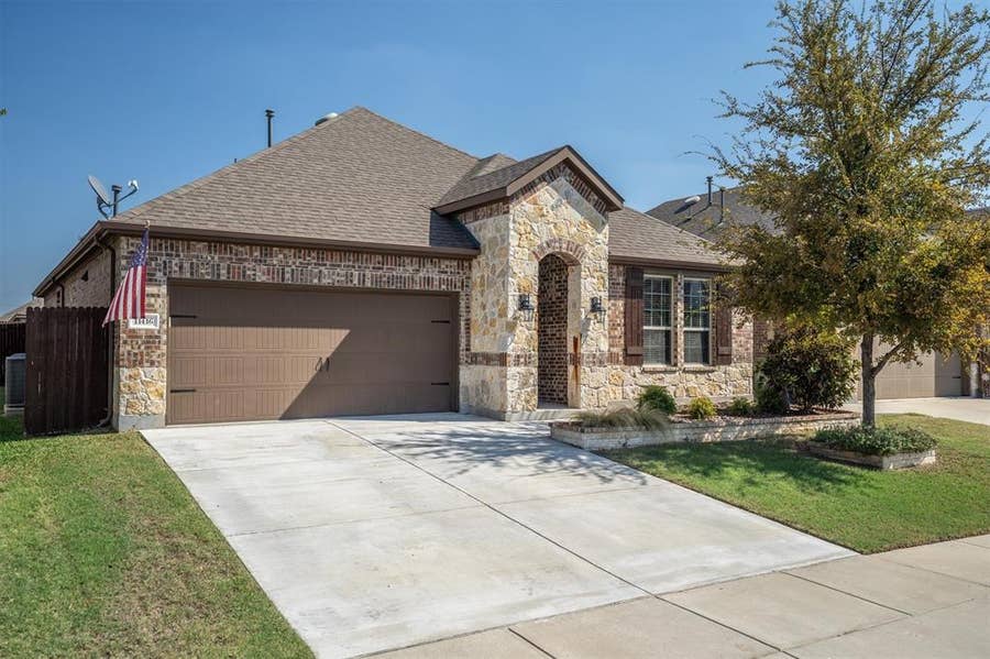Property photo for 11416 Blaze Street, Aubrey, TX