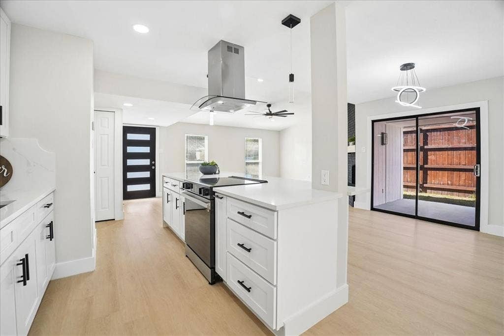 11615 Featherbrook Drive, Dallas, TX 75228 11615 Featherbrook Drive, Dallas, TX 75228