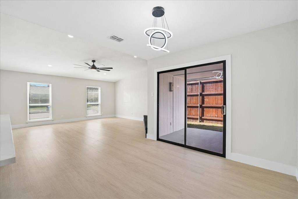 11615 Featherbrook Drive, Dallas, TX 75228 11615 Featherbrook Drive, Dallas, TX 75228