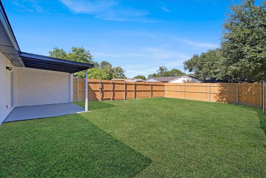 11615 Featherbrook Drive, Dallas, TX 75228 11615 Featherbrook Drive, Dallas, TX 75228