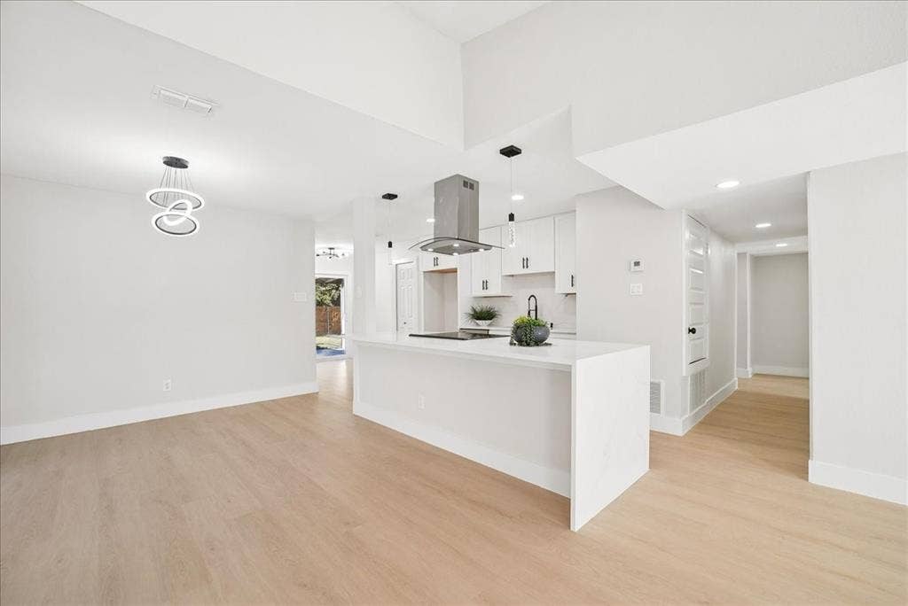 11615 Featherbrook Drive, Dallas, TX 75228 11615 Featherbrook Drive, Dallas, TX 75228