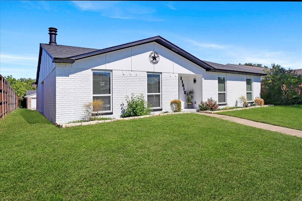 11615 Featherbrook Drive, Dallas, TX 75228 11615 Featherbrook Drive, Dallas, TX 75228