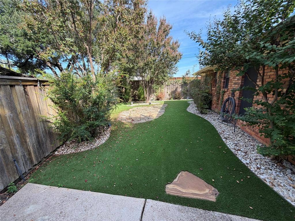9229 Highedge Circle, Dallas, TX 75238 9229 Highedge Circle, Dallas, TX 75238