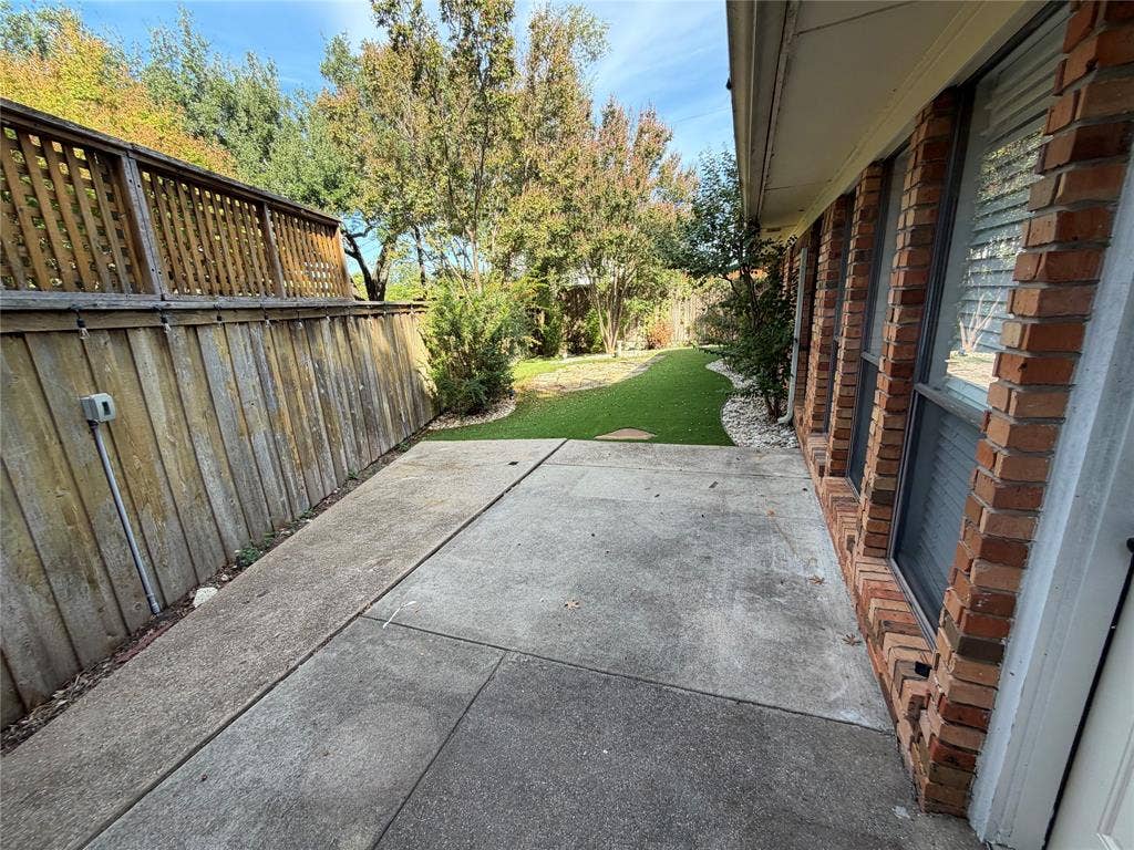 9229 Highedge Circle, Dallas, TX 75238 9229 Highedge Circle, Dallas, TX 75238