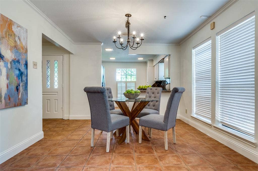 9229 Highedge Circle, Dallas, TX 75238 9229 Highedge Circle, Dallas, TX 75238