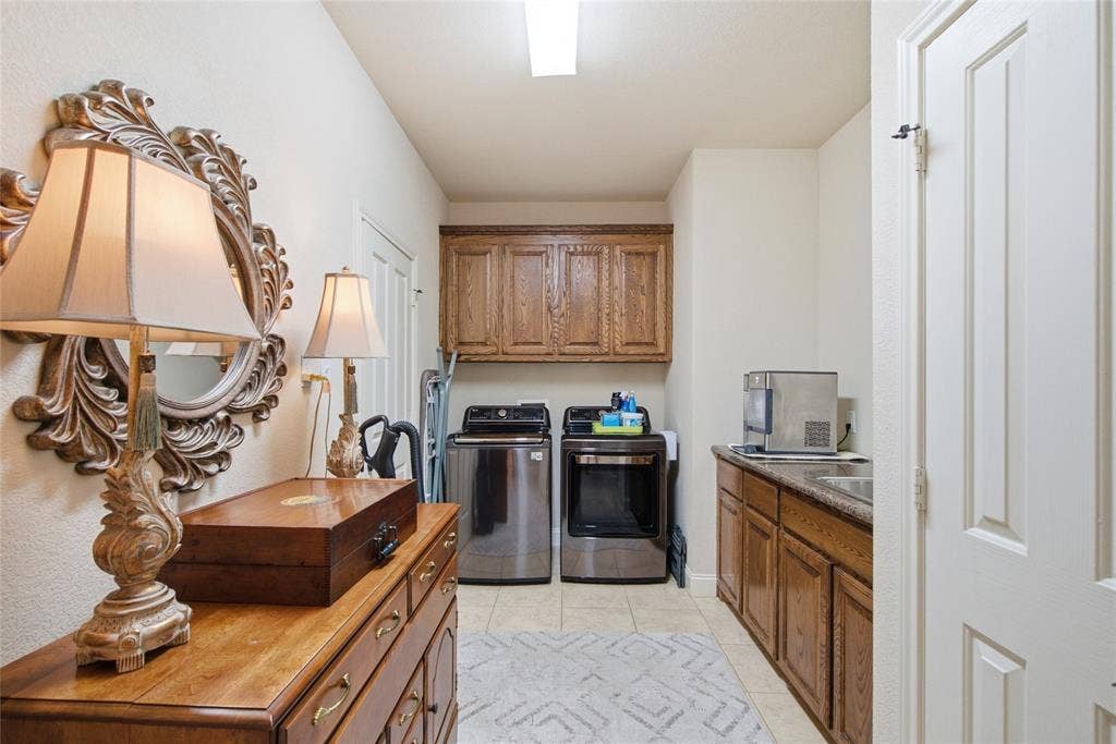223 Deer Creek Drive, Aledo, TX 76008