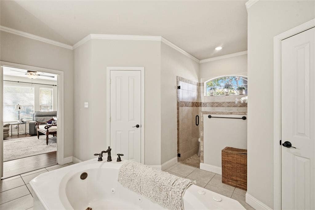 223 Deer Creek Drive, Aledo, TX 76008