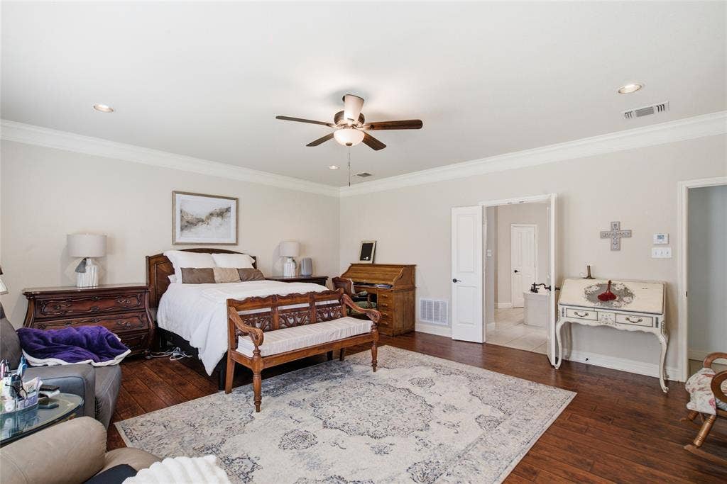 223 Deer Creek Drive, Aledo, TX 76008
