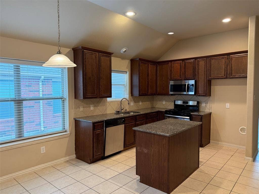 2424 Gold Rush Drive, McKinney, TX 75071 2424 Gold Rush Drive, McKinney, TX 75071