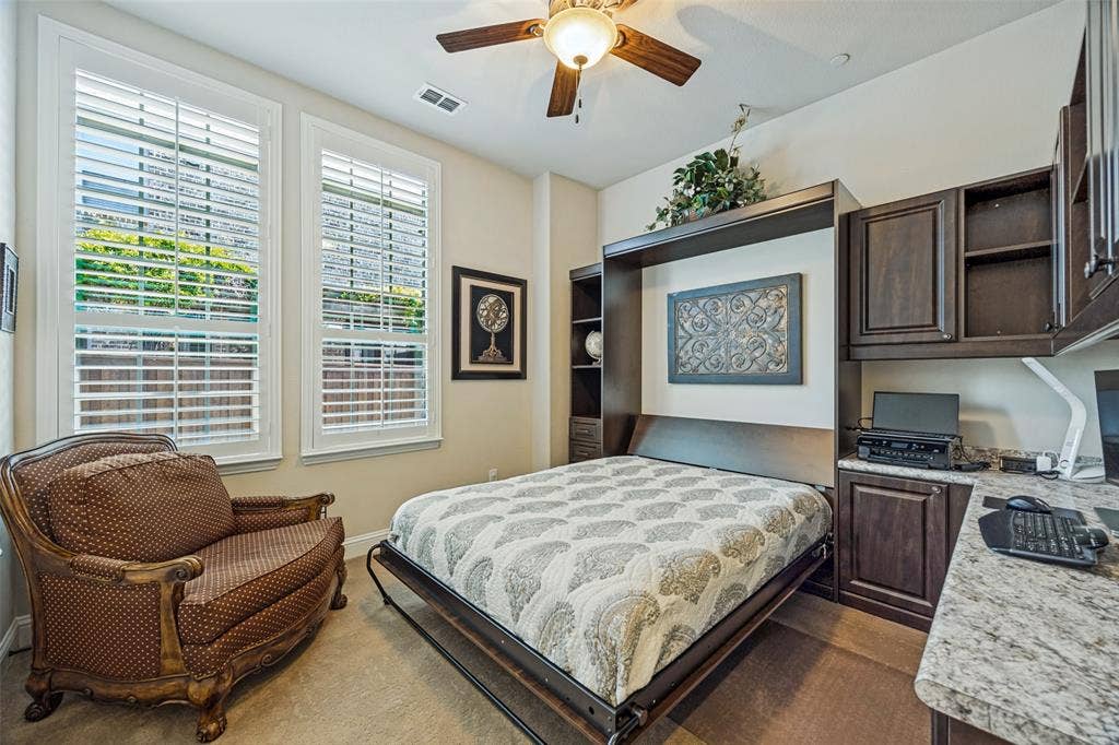 2516 Bill Moses Parkway, Farmers Branch, TX 75234 Home office has turned into a bedroom! Full bath is steps away!