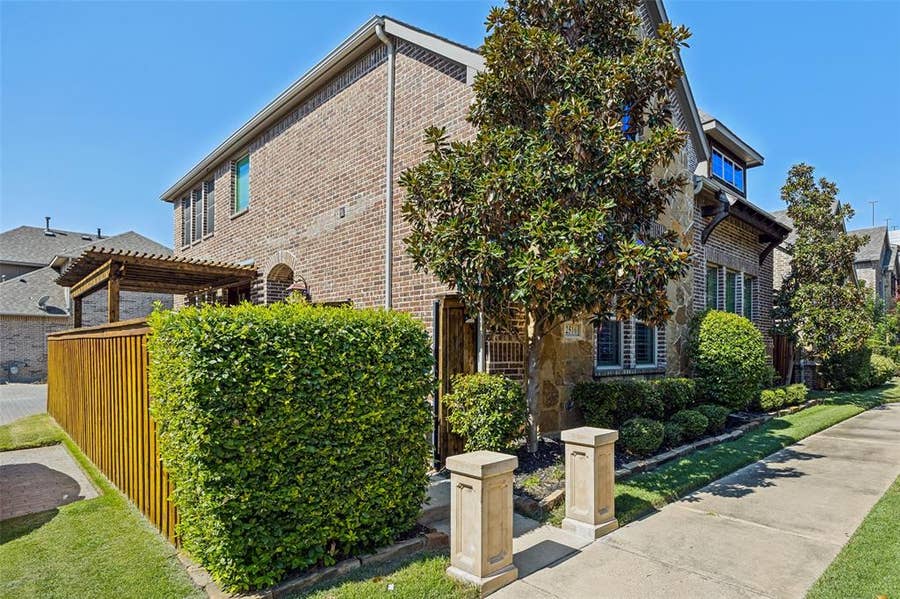 Property photo for 2516 Bill Moses Parkway, Farmers Branch, TX