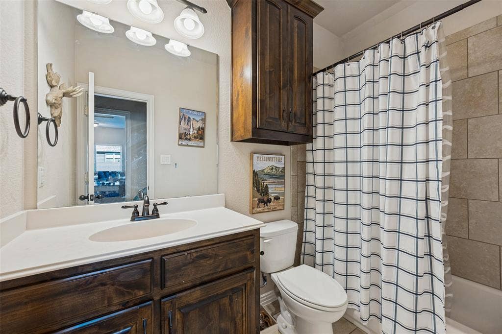 2740 Chimney Rock Road, Burleson, TX 76028