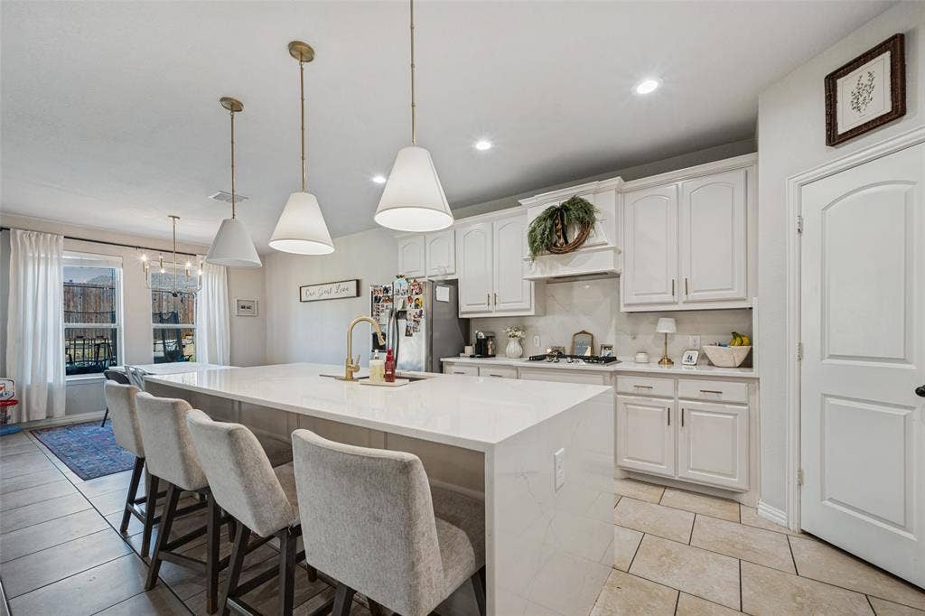 2740 Chimney Rock Road, Burleson, TX 76028