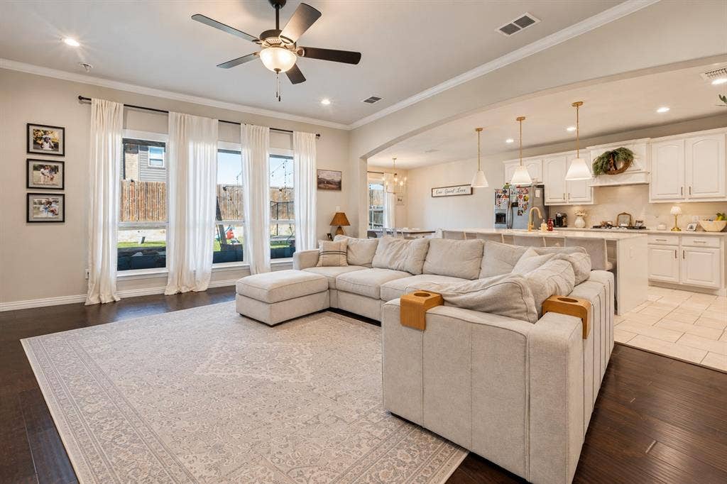 2740 Chimney Rock Road, Burleson, TX 76028