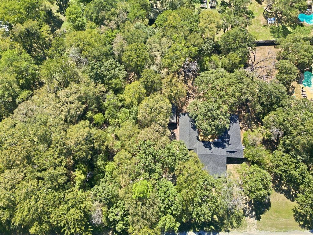 1004 Lakeview Drive, Joshua, TX 76058