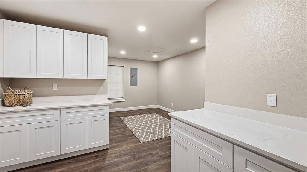 1004 Lakeview Drive, Joshua, TX 76058