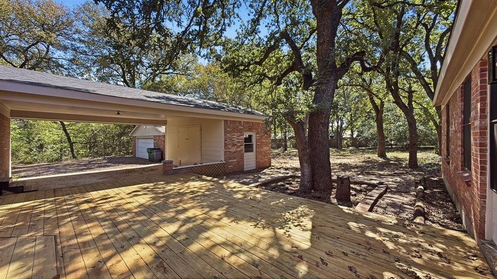 1004 Lakeview Drive, Joshua, TX 76058