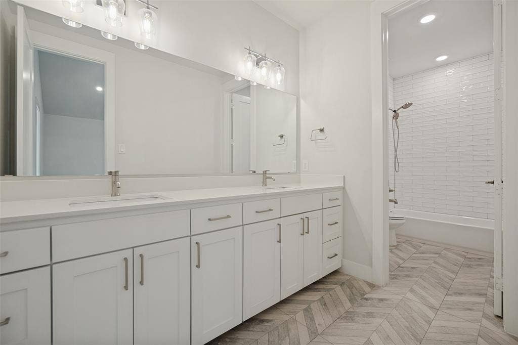 3903 Bowie Lane, Dallas, TX 75220 3903 Bowie Lane, Dallas, TX 75220