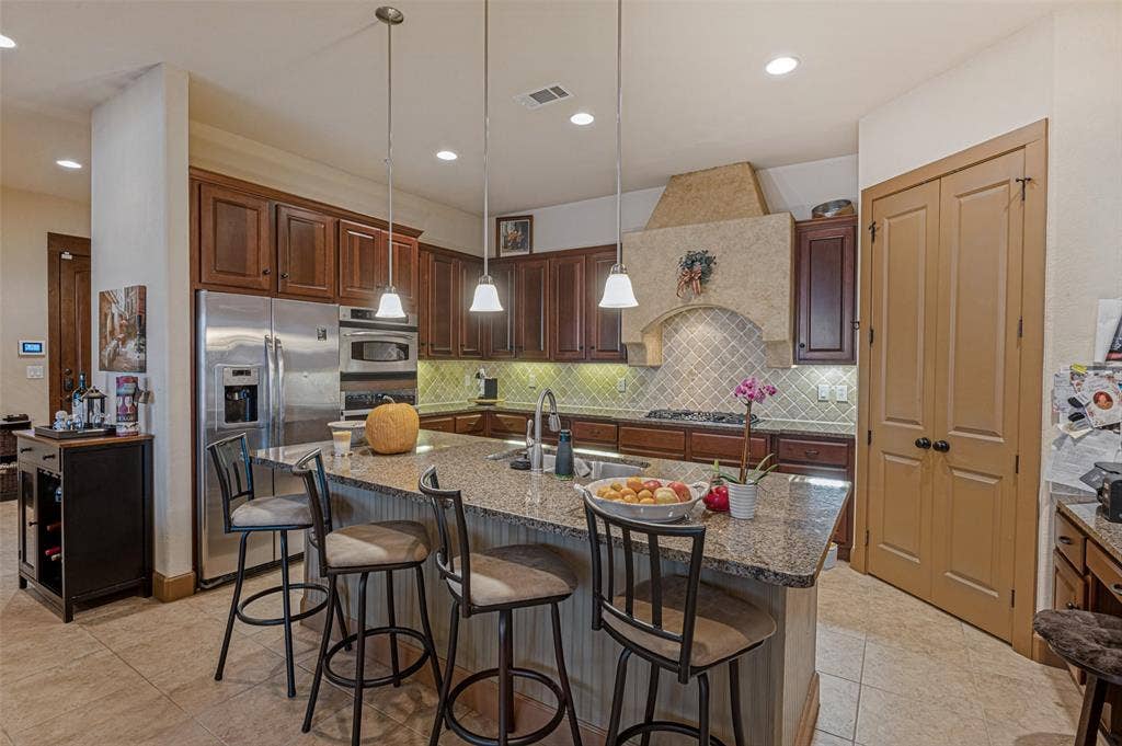 610 Via Ravello, #212, Irving, TX 75039 610 Via Ravello, #212, Irving, TX 75039