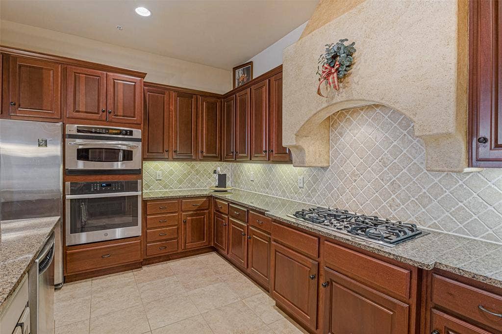 610 Via Ravello, #212, Irving, TX 75039 610 Via Ravello, #212, Irving, TX 75039