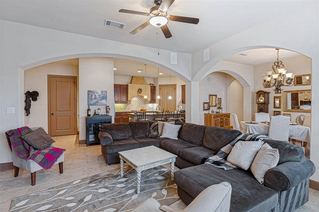 610 Via Ravello, #212, Irving, TX 75039 610 Via Ravello, #212, Irving, TX 75039