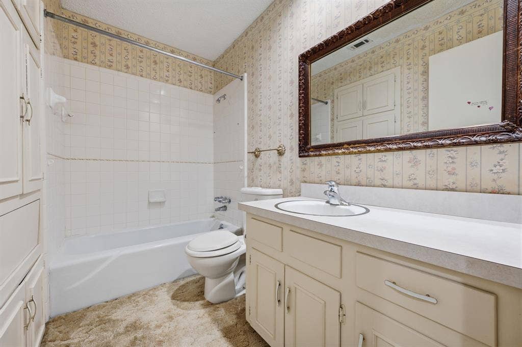 4041 Alava Drive, Fort Worth, TX 76133 4041 Alava Drive, Fort Worth, TX 76133