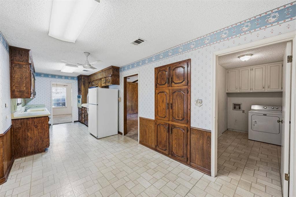 4041 Alava Drive, Fort Worth, TX 76133 4041 Alava Drive, Fort Worth, TX 76133