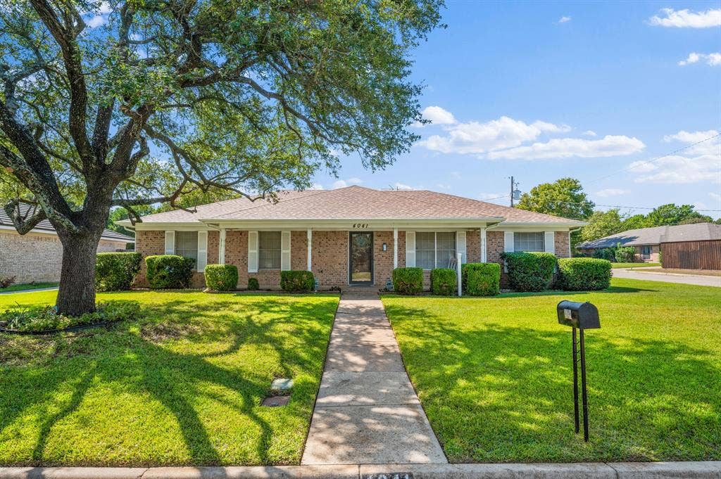 4041 Alava Drive, Fort Worth, TX 76133 4041 Alava Drive, Fort Worth, TX 76133