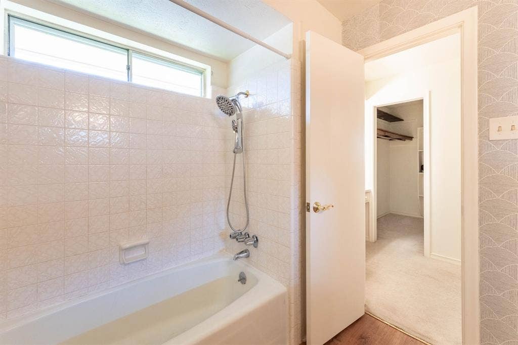 Jack and Jill Bath