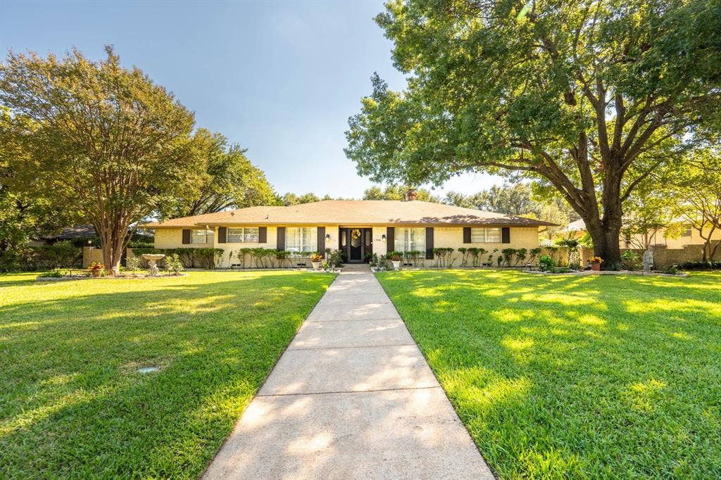 1706 Dakota Drive, Garland, TX 75043