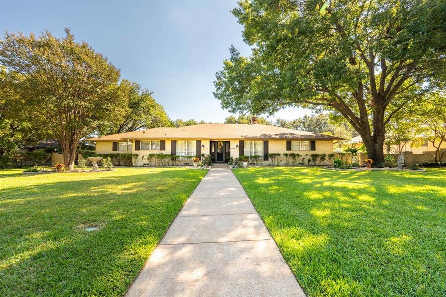 Property photo for 1706 Dakota Drive, Garland, TX