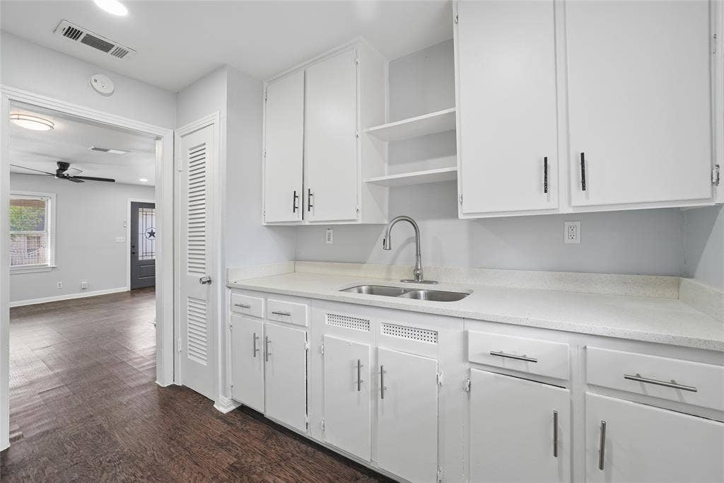 2333 Bird Street, Fort Worth, TX 76111