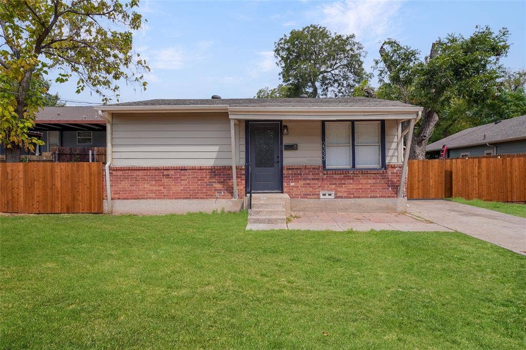 2333 Bird Street, Fort Worth, TX 76111
