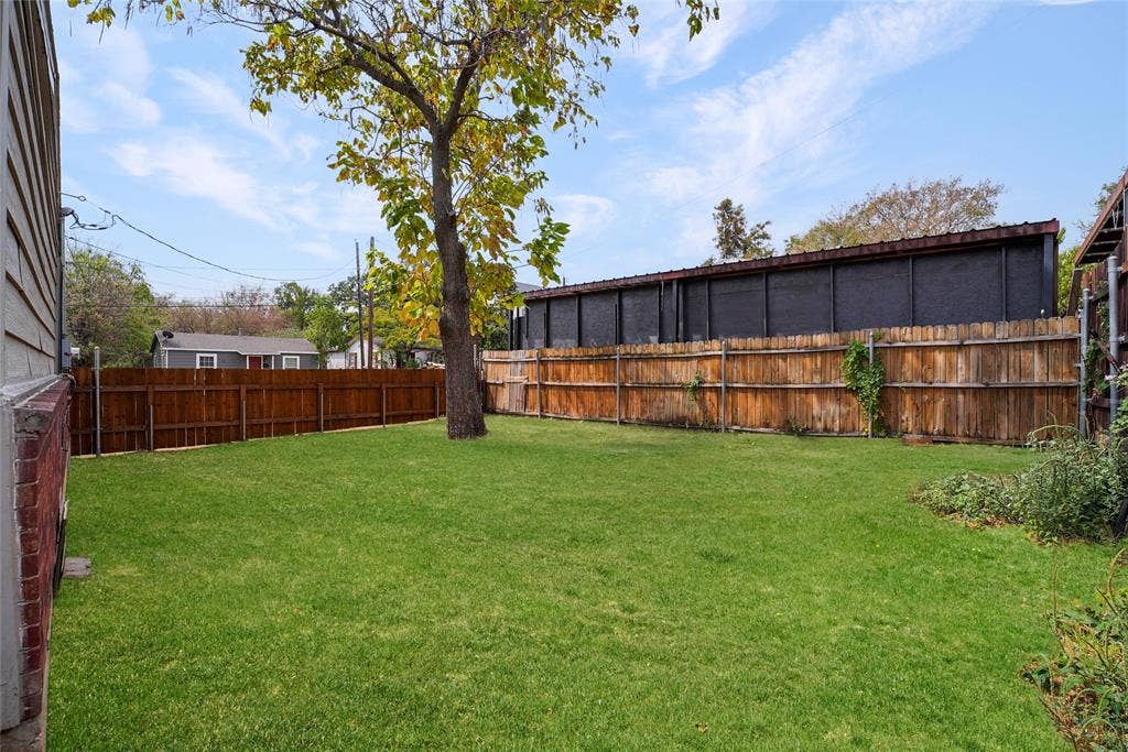 2333 Bird Street, Fort Worth, TX 76111