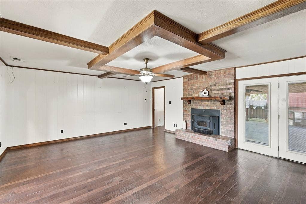 1501 Meadow Court, Midlothian, TX 76065 1501 Meadow Court, Midlothian, TX 76065
