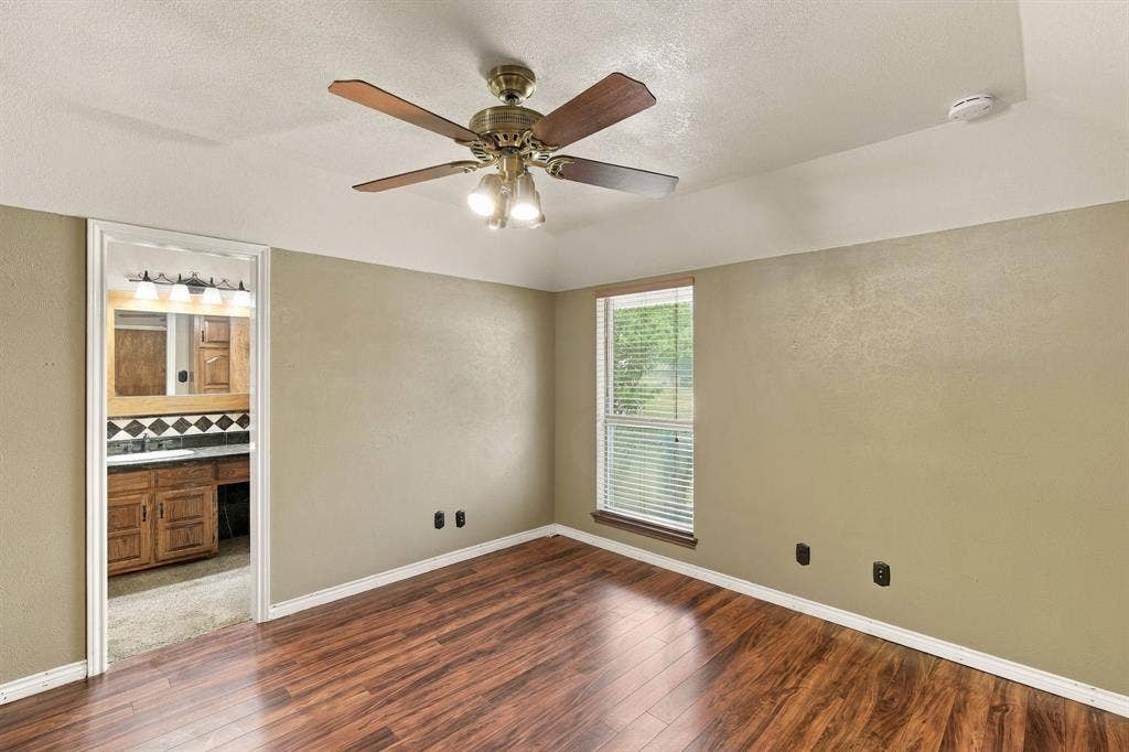 1501 Meadow Court, Midlothian, TX 76065 1501 Meadow Court, Midlothian, TX 76065