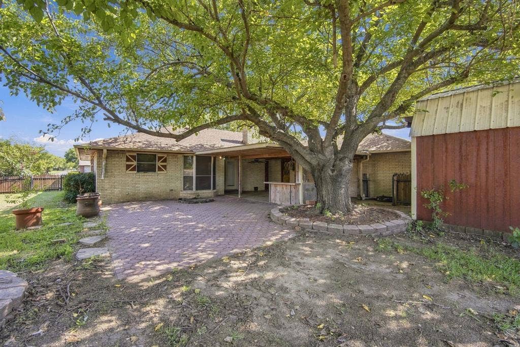 1501 Meadow Court, Midlothian, TX 76065 1501 Meadow Court, Midlothian, TX 76065