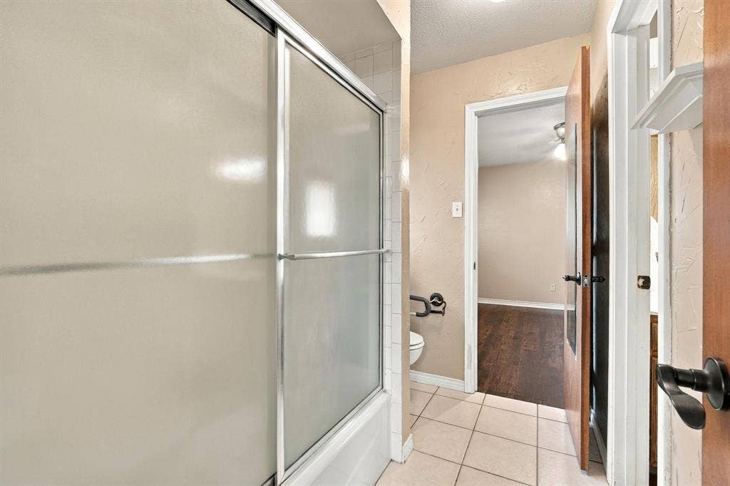 1501 Meadow Court, Midlothian, TX 76065 1501 Meadow Court, Midlothian, TX 76065
