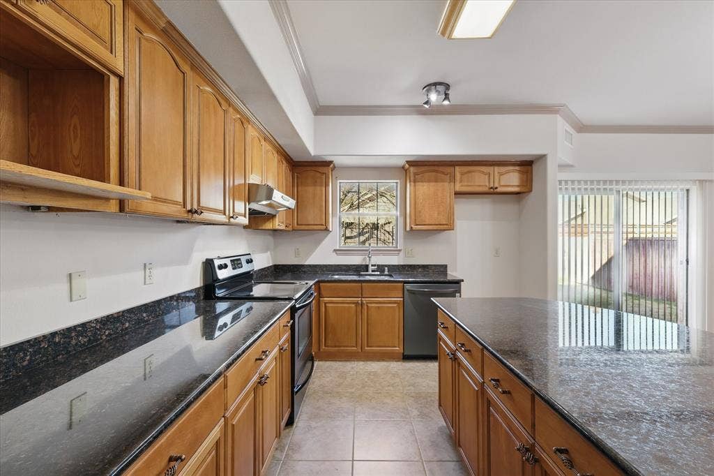 3709 Pearl Trail, Garland, TX 75044