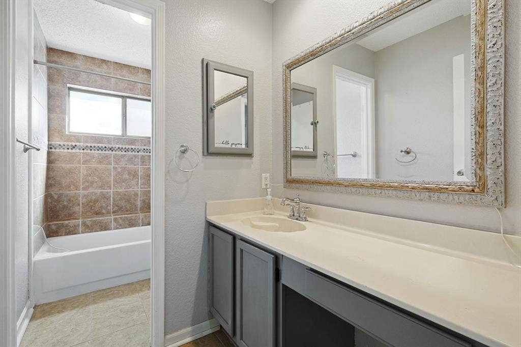 266 Pinyon Lane, Coppell, TX 75019 266 Pinyon Lane, Coppell, TX 75019