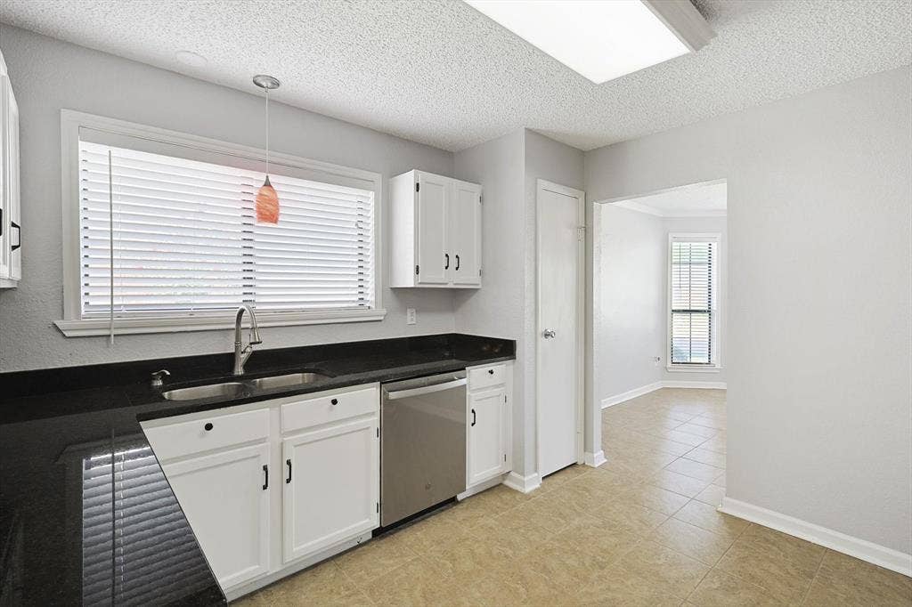 266 Pinyon Lane, Coppell, TX 75019 266 Pinyon Lane, Coppell, TX 75019