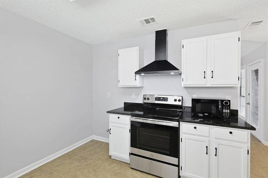 266 Pinyon Lane, Coppell, TX 75019 266 Pinyon Lane, Coppell, TX 75019